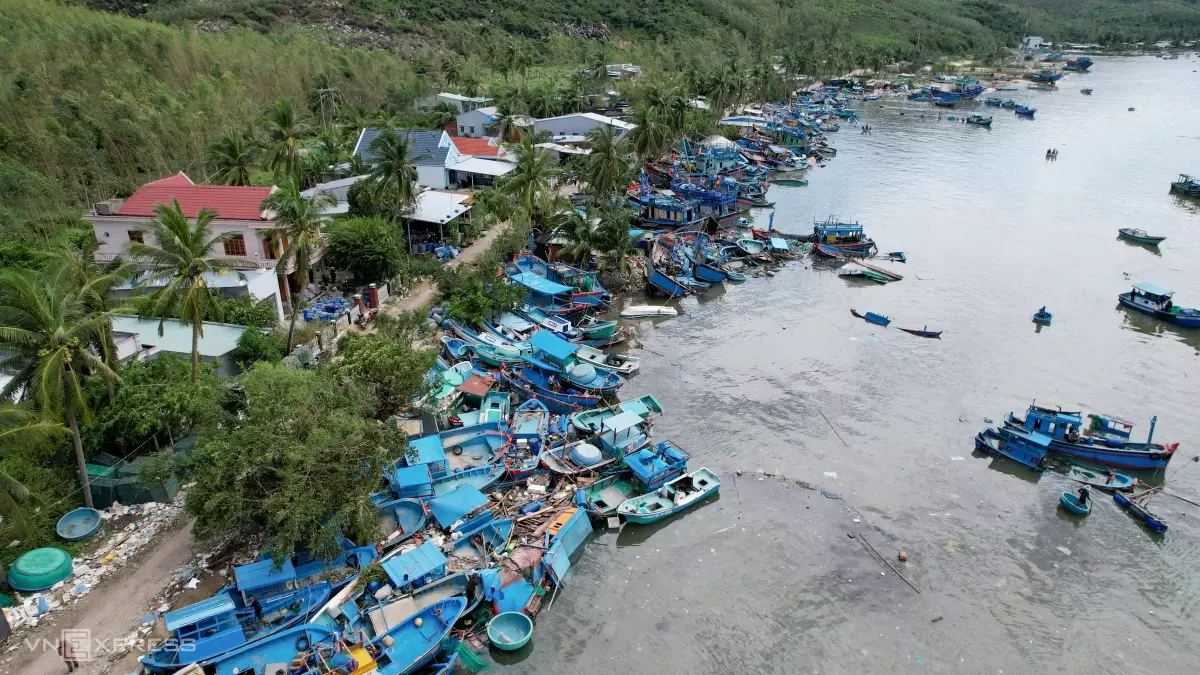 Bão số 13 Kalmaegi khiến 5 người chết, hơn 2.500 nhà hư hỏng