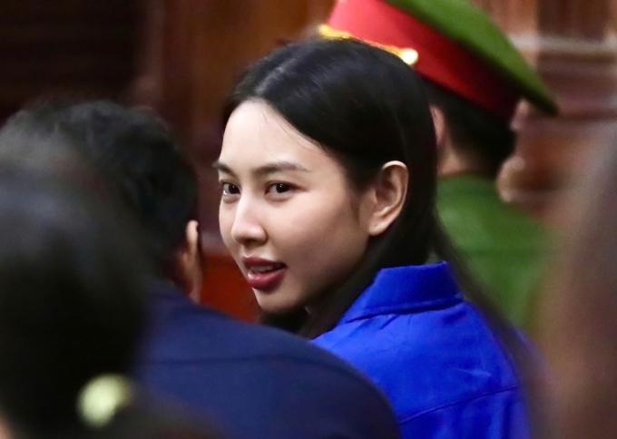 Đề nghị phạt Hoa hậu Thùy Tiên, Quang Linh Vlogs 2 năm đến 2 năm 6 tháng tù